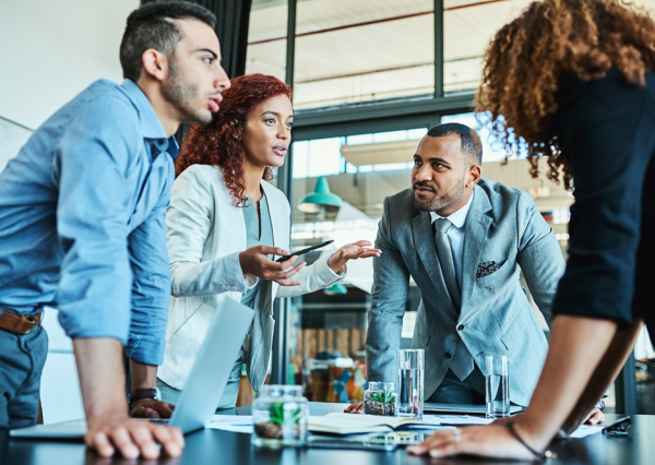 SZÉKHELYSZOLGÁLTATÁS PROFIKTÓL